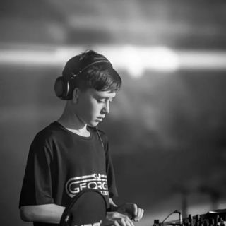 George 909